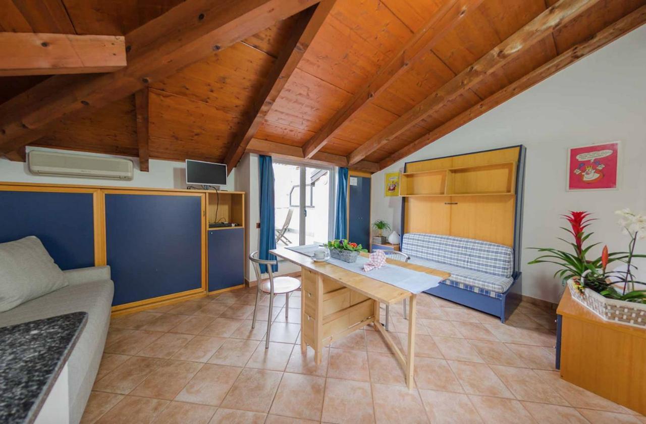 אפרטהוטל פינאלה ליגורה Residenza Adelaide מראה חיצוני תמונה