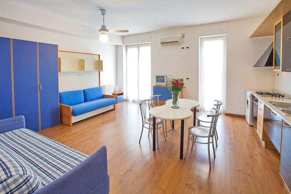 אפרטהוטל פינאלה ליגורה Residenza Adelaide מראה חיצוני תמונה