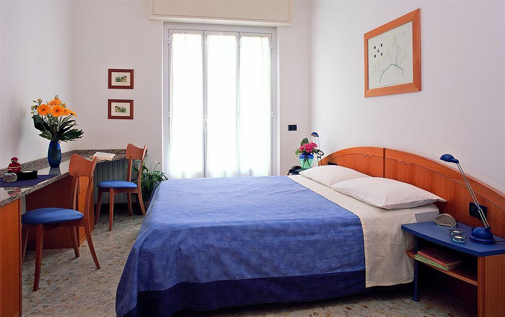 אפרטהוטל פינאלה ליגורה Residenza Adelaide מראה חיצוני תמונה