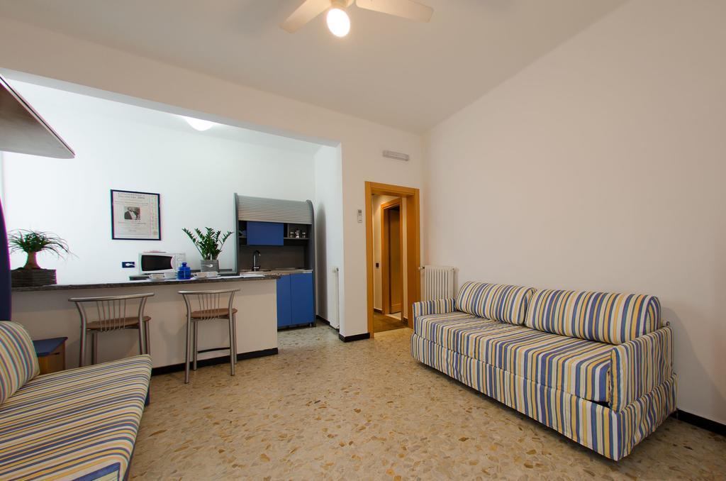 אפרטהוטל פינאלה ליגורה Residenza Adelaide מראה חיצוני תמונה