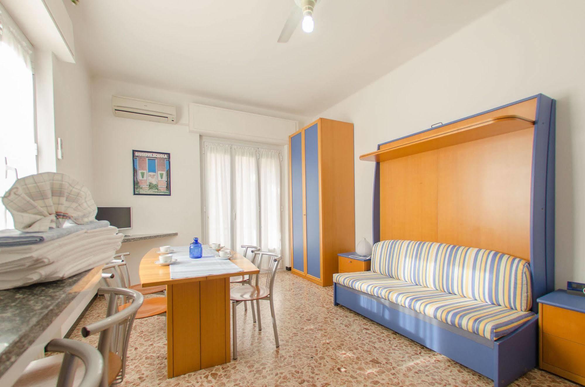 אפרטהוטל פינאלה ליגורה Residenza Adelaide מראה חיצוני תמונה