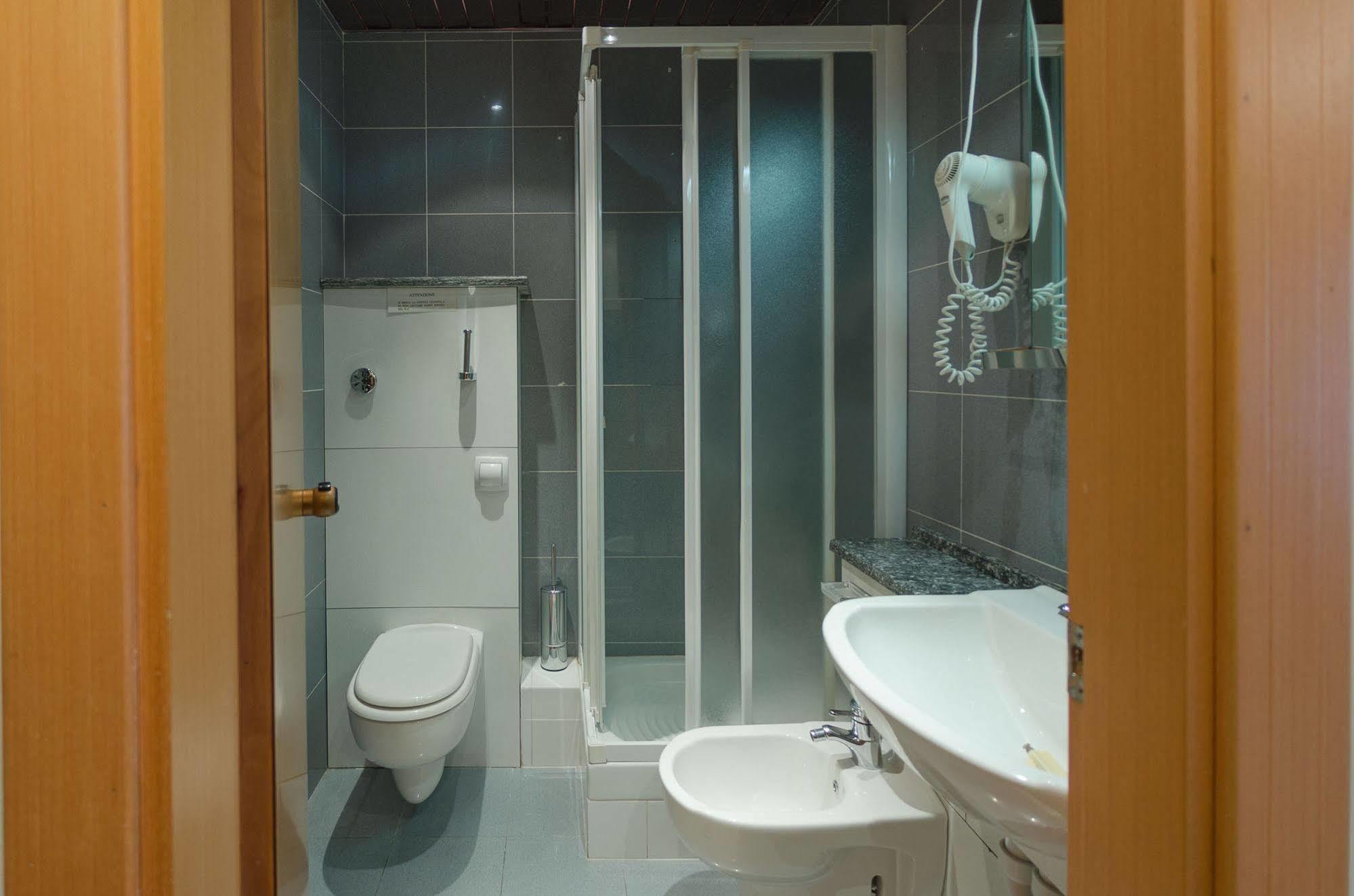 אפרטהוטל פינאלה ליגורה Residenza Adelaide מראה חיצוני תמונה