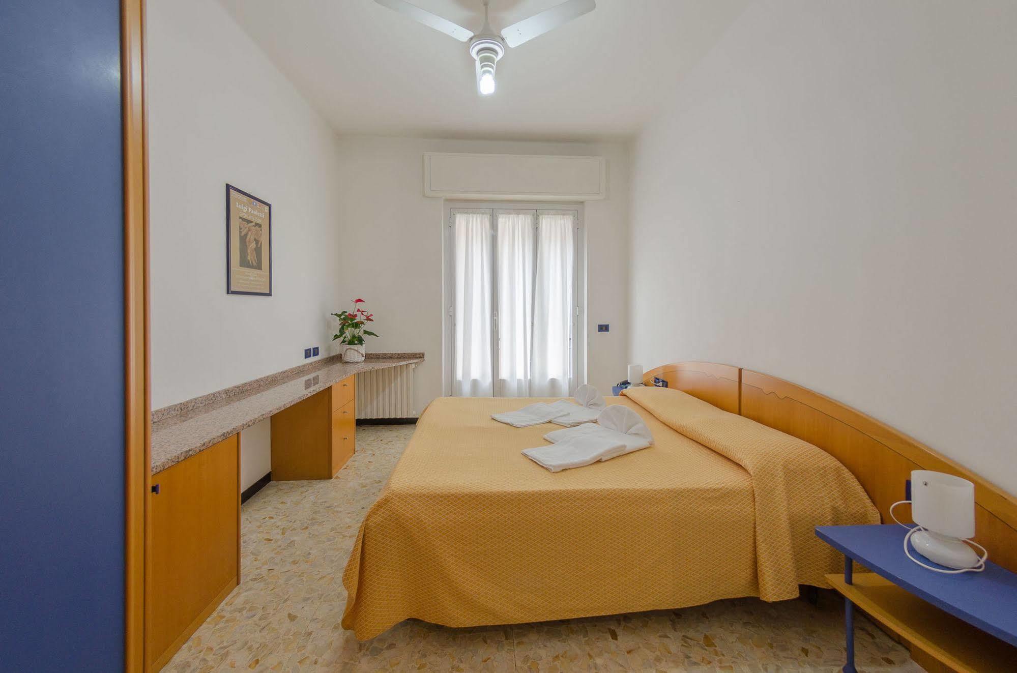 אפרטהוטל פינאלה ליגורה Residenza Adelaide מראה חיצוני תמונה