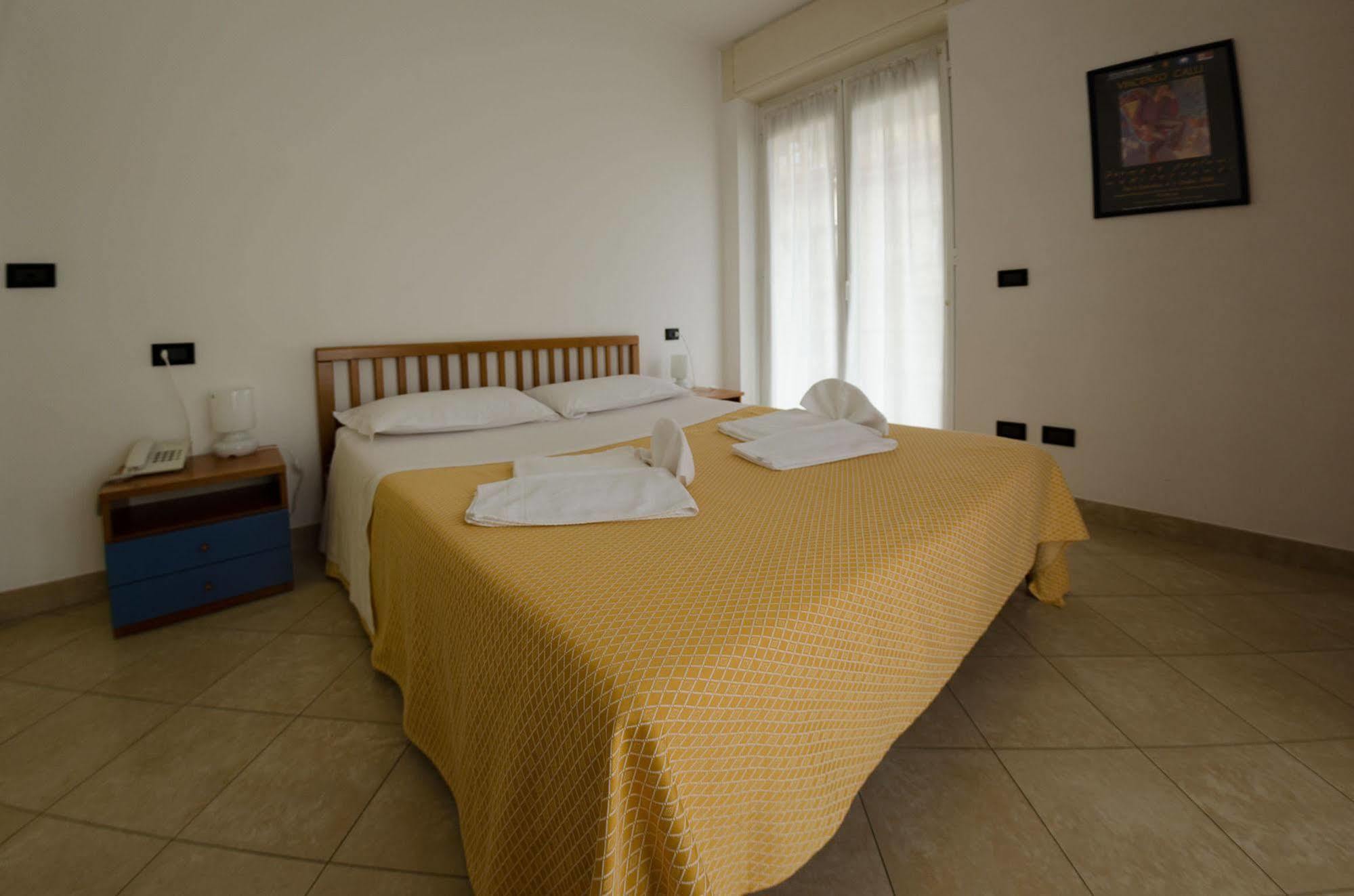 אפרטהוטל פינאלה ליגורה Residenza Adelaide מראה חיצוני תמונה